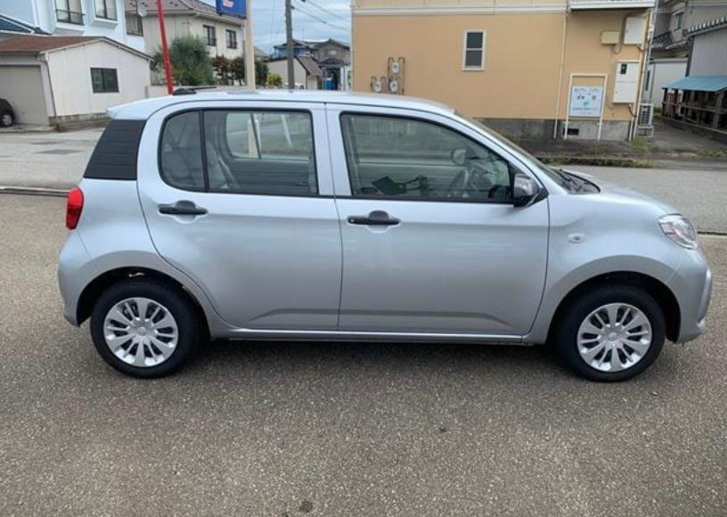 Toyota Passo 1000cc 2021 model 1